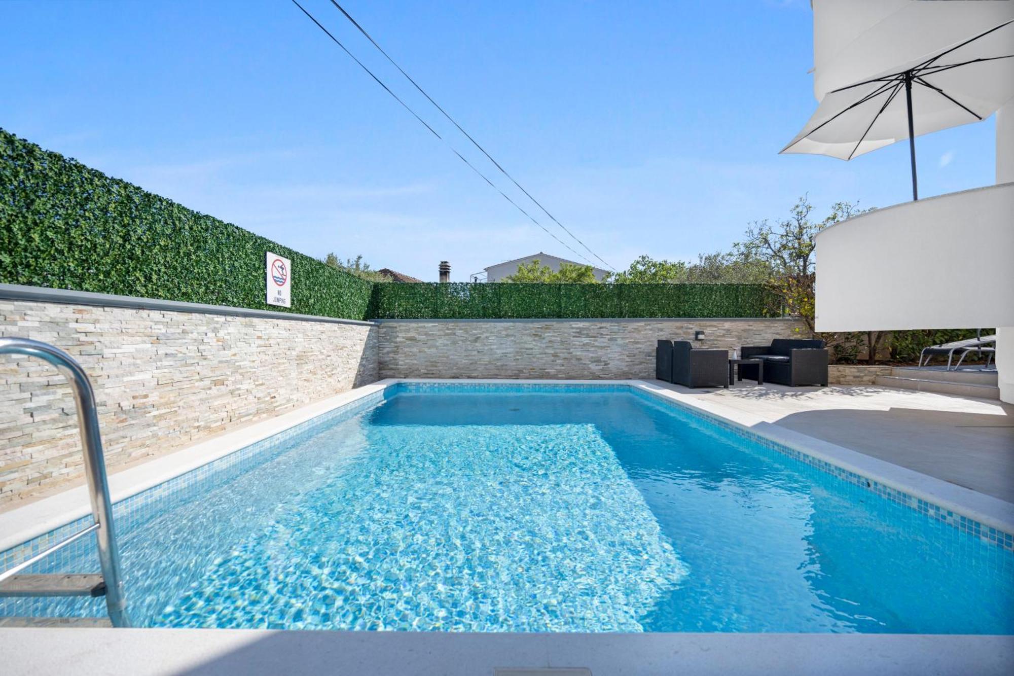 וודיצה Aquarius Apartments - Beachside With Heated Pool מראה חיצוני תמונה